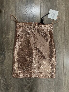 BNWT Rose gold sequins skirt - XS
